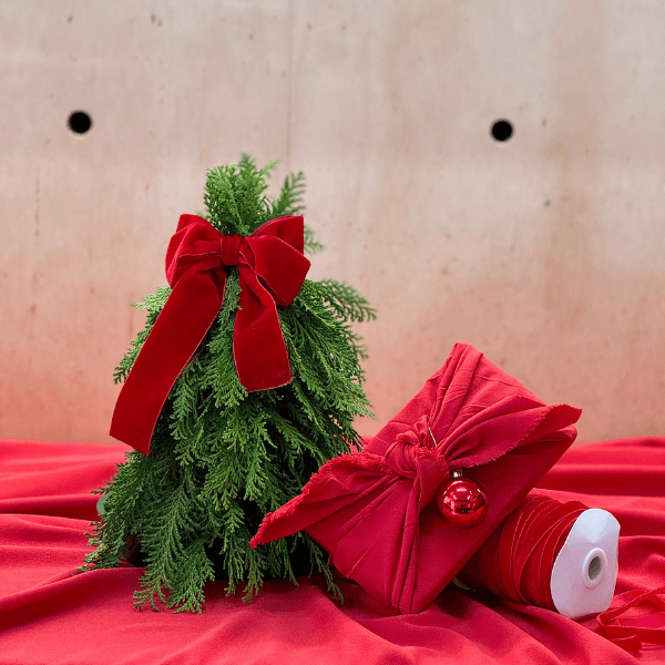 KIT ÁRVORE DE NATAL P + TRIO CHOCOLATE FESTIVO