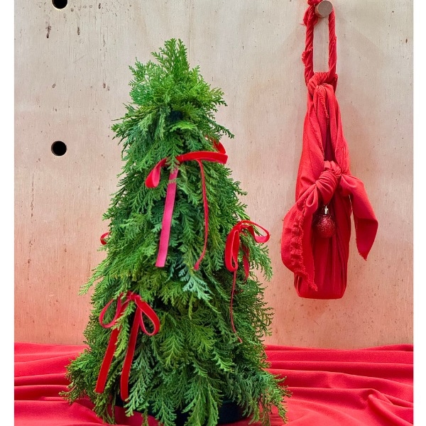 KIT ÁRVORE DE NATAL M + VINHO FESTIVO