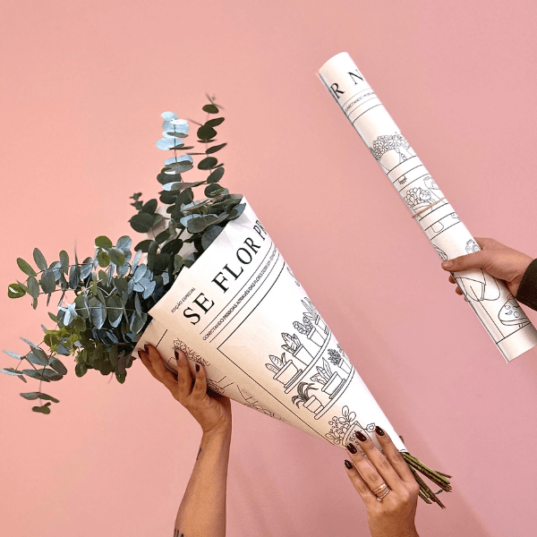 BUQUÊ COM 01 JORNAL PARA COLORIR